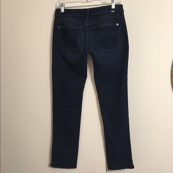 DL1961 MID RISE 4-WAY 360 STRETCH JEANS IN EUC SIZE 27 - Picture 2 of 5